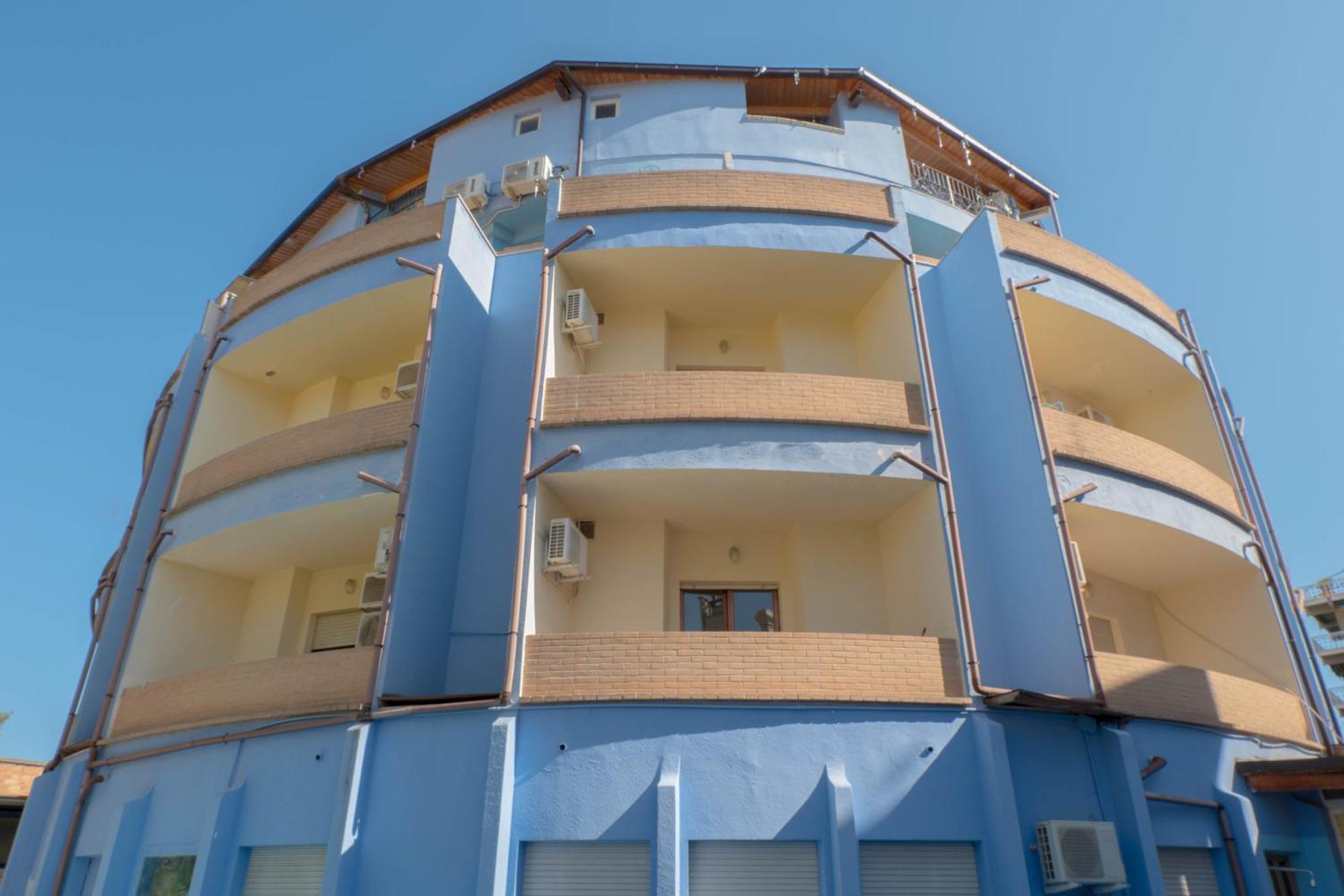 Hotel Albatros Розето дели Абруци Екстериор снимка