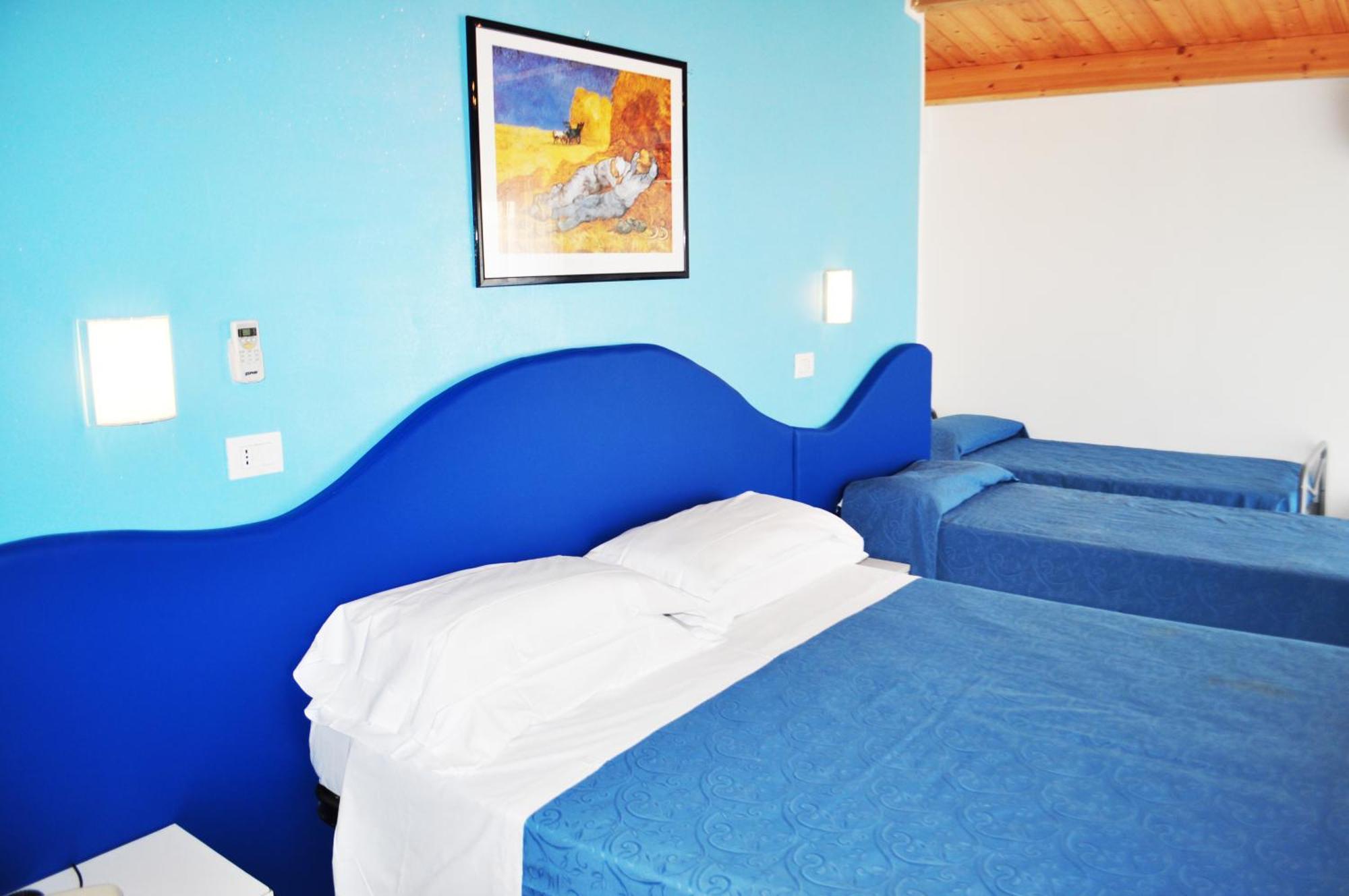 Hotel Albatros Розето дели Абруци Екстериор снимка
